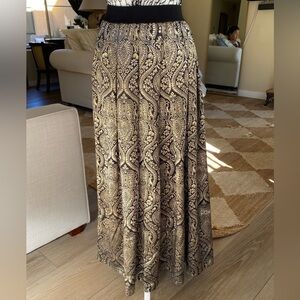 Elegant tapestry maxi skirt high waisted Gold Black Paisley elastic waistband L